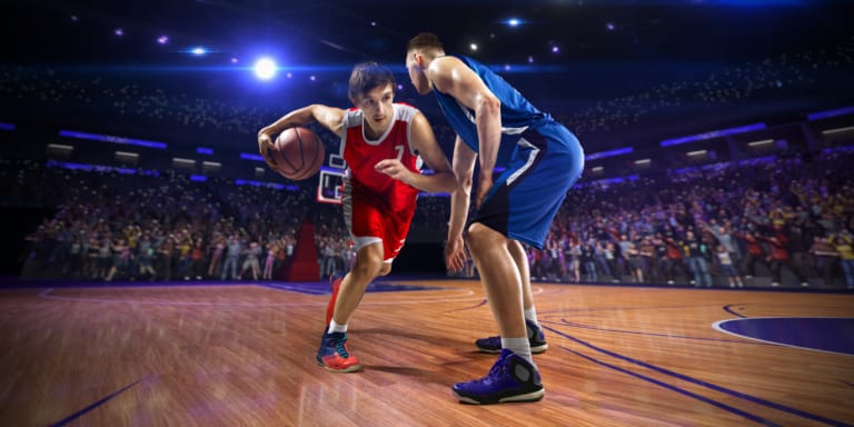 Person, die mit entschlossenem Blick und klarer Haltung eine Herausforderung meistert und aktiv ins Handeln geht